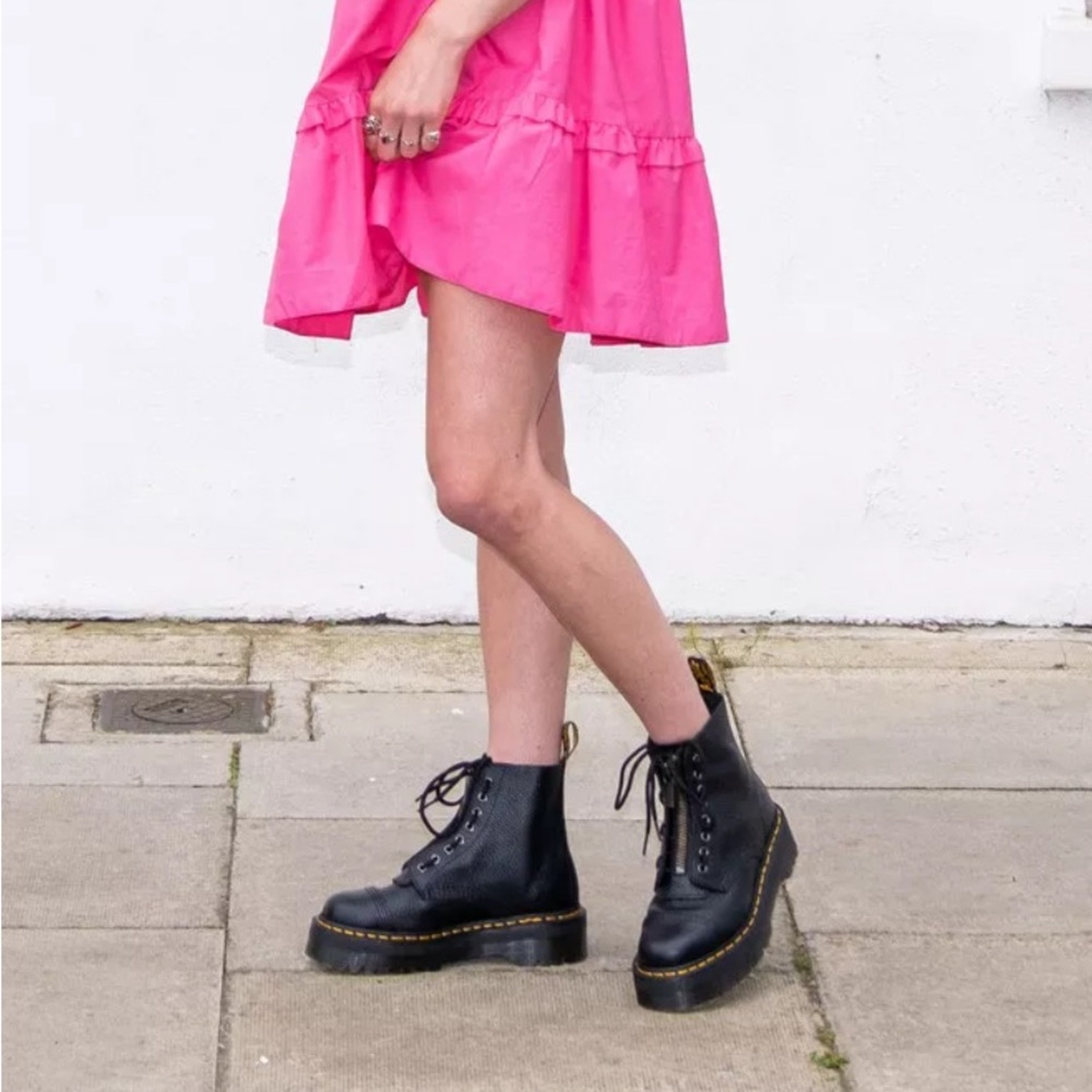 Dr. Martens SINCLAIR Platform Boots size 6